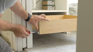 How to build an easy and affordable drawer box by hand