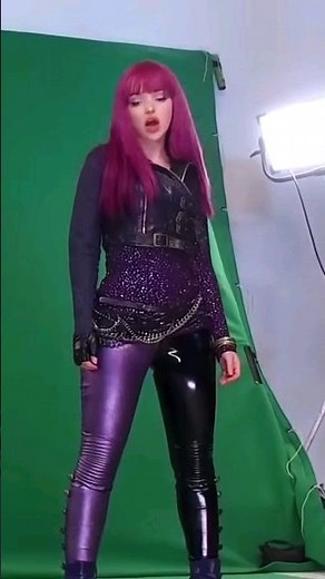 Descendants 2 Behind the Scenes - Disney Channel #descendants2 #descendants #disney #dovecameron