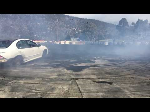 AU XR6 Falcon smashes the limiter @ Stawell 4k