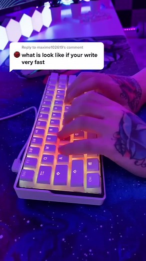 Reply to @maxime102619 about what you’d expect really 😂 #fyp #keyboard #gaming #pcsetup #gamingsetup #streamer #pcgaming #rgb #techtok #rgblights #pc