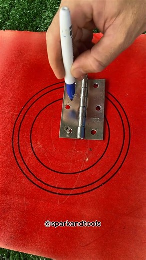 909K views · 396 reactions | Faça círculos perfeitos utilizando esse truque  #solutions #dicas #tips #flypシ | Spark and Tools | Facebook