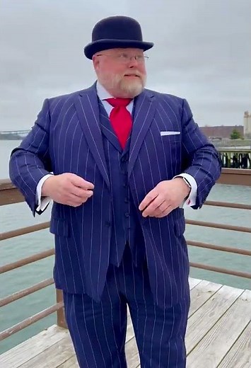 How to wear a Bowler hat