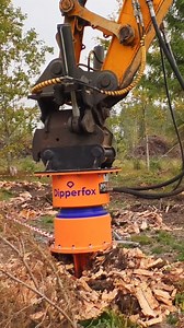 Here's how to do 3 stumps in quick succession #stumpgrinder #stumpremoval #forestry #machinery #heavyequipment #landscaping | Dipperfox