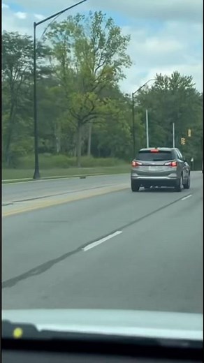 2x Columbus Division of Police units responding code 3.