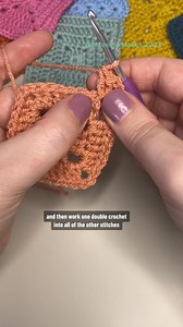 PT..3 How to crochet a solid granny square (slow version). Original tutorial: @Meema Makes #crochet #crochettok #crochettoker #crochettiktok #tiktokcrochet #crochettips #crochettutorial #crochettutorials #howtocrochet #learntocrochet #crochetforbeginners #beginnercrochet #crochetproject #crochetpattern #grannysquare #grannysquares #solidgrannysquare #crochetsquares #crochetgrannysquare #craft #crafttutorial #handmade #fyp #foryoupage #tiktoktutorial #learn #howto #LearnOnTikTok #tutorial #yarnto