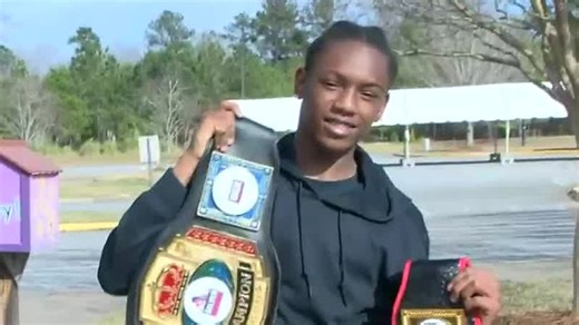 Columbus teen wins national boxing title