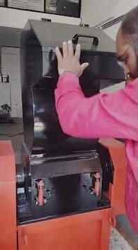 PET Preform Grinding in Heavy Duty Plastic Grinder Machine | PET Scrap Recycling