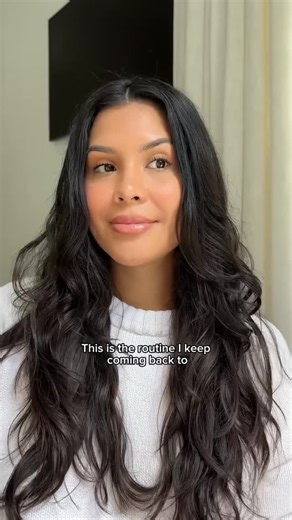 Messy by Alli Webb on Instagram: "Effortless waves with less heat- meaning less damage- using the Rough Dry Method. Just follow these 4 simple steps:⁠ ⁠ Step 1: Apply Rough Dry Style Cream to damp hair⁠ Step 2: Rough dry hair 30–50% using your fingers and a blow dryer⁠ Step 3: Twist 1” sections all over your head⁠ Step 4: Let hair dry completely (hands off!) — then gently tousle and go⁠ ⁠ Shop Messy at any Sephora or online at sephora.com."