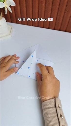 Gift wrap idea made with simple paper 🤍
