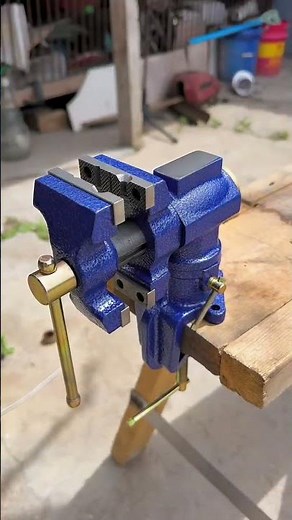 Multi Angle Bench Vise For Precision Clamping And Repair Work #ideas #shorts #benchvise #stand