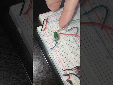 EET 238 Lab 3.2 Astable Multivibrator