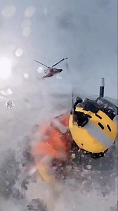 125K views · 2.2K reactions | USCG Rescue Swimmers are elite specialists trained to perform life saving missions in extreme conditions. #uscoastguard #training commercialdiver.net | Therussian | Facebook