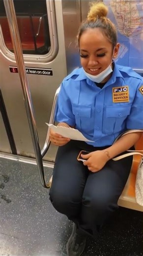 Draw for passers-by#drawing #stranger #wholesome #reaction #foryou