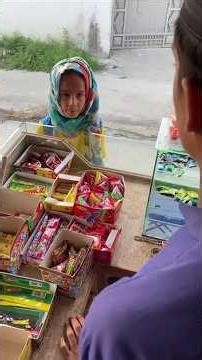 fatima NY lgaya dokandar ko chuuna 😅😅#hazaravillagefamily #comedy #funnyshorts #viralvideos #shorts