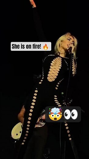 MILEY'S STAGE PRESENCE IS ON ANOTHER LEVEL🔥#MileyCyrus #Rockstar #shorts #viral #fyp