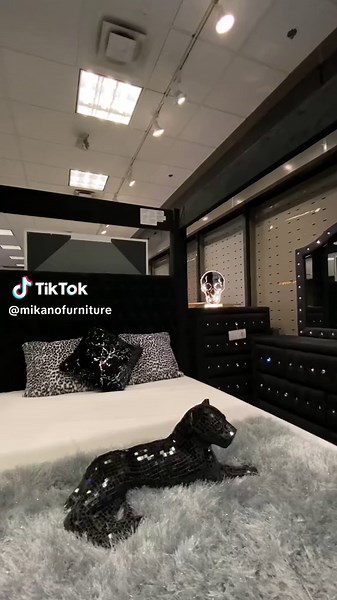 ✨BRAND NEW 5PC CANOPY BEDROOM SET✨ Treat yourself to a brand new bed set this Christmas with our new Canopy Bedroom Set! 5PC includes : Bed, nightstand, dresser, mirror, and chest! Comes in 4 colors: Black, Blue, Cream, Grey Easy layaway and financing is available! Finance with NO credit needed🤝🏼 GET APPROVED TODAY AND TAKE IT TODAY!✨ Delivery and Pick-up options are available🤝🏼 Delivery is available across the US 🚚 If you have any questions feel free to DM us on Instagram: @mikano_furnitur