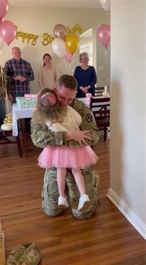 Everyone Yells “Surprise!”… Then Soldier Dad Is the REAL Surprise 😭🇺🇸