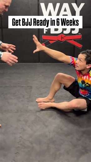 To the person sitting at a desk right now thinking about Jiu-Jitsu… 🪑🛑 Let’s be honest. You spend 8 hours a day sitting down. Your hips are tight, your posture is compromised, and your structural integrity isn't what it used to be. Yet, you want to walk into a room full of killers and start wrestling? That is a recipe for disaster. The reason beginners quit (or get hurt) isn’t because they lack "heart." It’s because they try to install high-performance software (Jiu-Jitsu) onto hardware that h