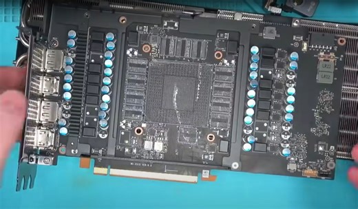 Gamer Gets Scammed With Hollowed Out GeForce RTX 4090