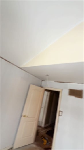 Executed demolition and renovation of a 3,200 sq. ft. house, featuring stucco repainting, flooring removal, and new wooden floor and tile installation.#hardwork #trend