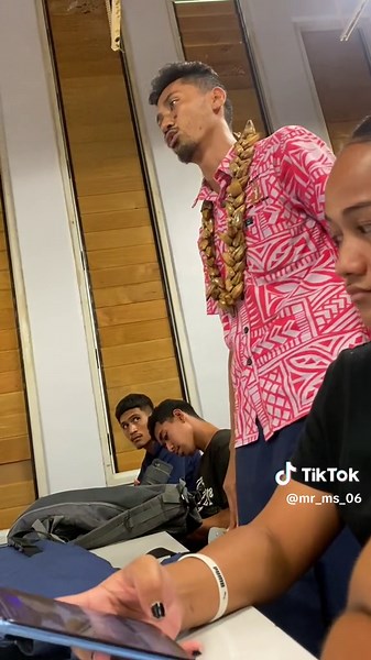 Fa'atau Pa'ia: Exploring Samoan Culture 🌺