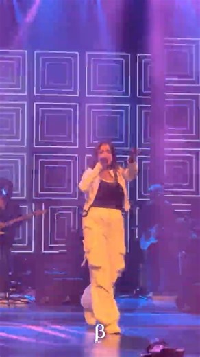 Adarenam ( ආදරේ නම් ) Live Preformed by Sureni De Mel in RUSIRI | Sarith Surith And The NEWS