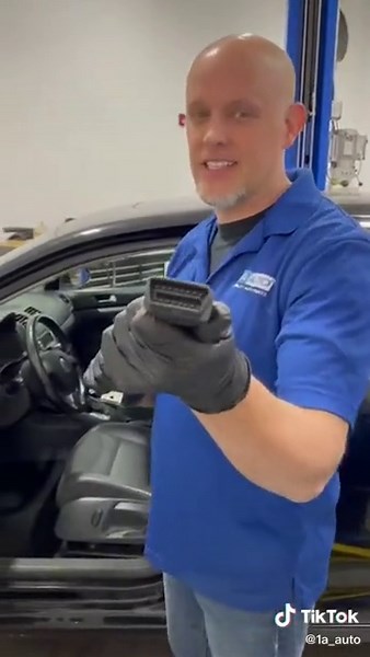 Check engine light on? How to use a scan tool to read OBD codes! #autodiy#autorepair #carrepair#car #cars#trucks#truck