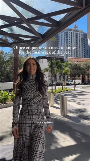 Julie Helms on Instagram: "1. Use schedule send If you are working when others are off, use the schedule send tool so that emails arrive on their first workday back. This gets work off your desk without putting pressure on them to respond during time off. It also puts *your email above the fold* in their full inbox. 2. Avoid last-minute requests The final days of the year often mean skeleton crews and staggered schedules. If something isn’t urgent, save it for the new year. If it is urgent, comm