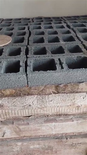 Why Are Heavy Concrete Blocks Placed Here? 🧐 #FarmingSecrets #UniqueMethods #FarmTools