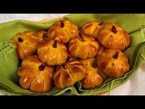 How to Make Pumpkin Dinner Rolls!