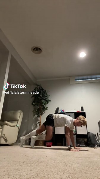 Storm⛄️⛄️ (@officialstormmeade)’s videos with original sound - crdllll