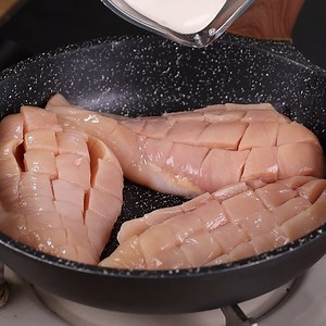 This is the most delicious chicken breast I've ever made | Divine Recipes