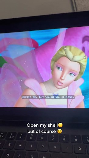 bruh she got that light skin stare #fyp #foryou #barbie #og #childhood #barbiemovies #fairytopiamermaidia #fairytopia #bibble #lightskinstare