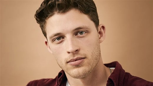 'Protection': Astro de 'American Horror Story' é escalado para o novo DRAMA da NBC