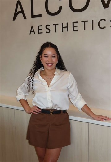 Wait until the end to see one of the newest additions to the CÔVE 👀🤭 We’re so excited to welcome Sharon, NP to the ALCÔVE team. She’s been training closely with Helen and has mastered our signature techniques, so you can expect the same natural, results driven approach we’re known for. To celebrate her arrival, enjoy 15% off your first treatment with Sharon as a new client. Use code SHARON15 when booking. Appointments are now open. Head to the link in our bio or give us a call to reserve your 