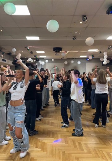 Tanz zwischen 008 und anderen Challenge Trends