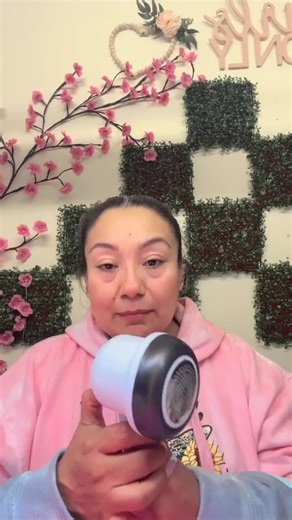 Tired of fuzz ruining your clothes? Discover the powerful lint remover with 60-minute runtime and USB charging!