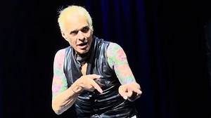 Watch: DAVID LEE ROTH Performs In Austin During 2026 Tour