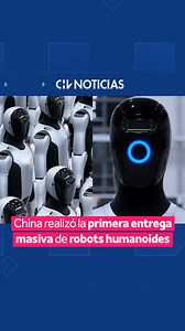 🇨🇳 La empresa UBTech Robotics de China lanzó su primer “ejército” de robots humanoides listos para su comercialización. 🤖 A través de sus redes sociales, la compañía compartió un video donde se pueden observar a todos los modelos de Walker S2 que fueron entregados a sus “socios” para comenzar la automatización en sus trabajos. 🗣️ Cabe destacar que estas máquinas cuentan con la capacidad de hablar e interactuar con los diferentes usuarios, además de poder adaptarse a diferentes situaciones. #