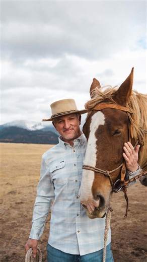 Explore beyond the timber line in Poncho Flannel. Incredibly soft performance fabric wicks sweat, dries fast, and is made for the outdoors. | Poncho