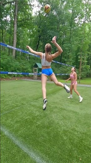 Whats your favorite sport to play 🏐 jade spade xo