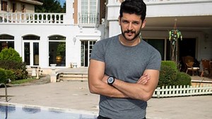 Emre Kivilcim Gemar Selfie di Sela Syuting Elif Season 2