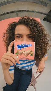 Der Weg in mein Veganerherz: eine Mischung aus 100 % Fairtrade Kakao und knusprigen Neapolitaner Waffeln. 💖 | Manner