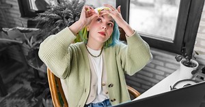 Toutes ces raisons insoupçonnées qui expliquent vos yeux rouges au réveil