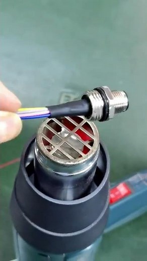 How to Install M12 Connector - Installing heat shrink tubing