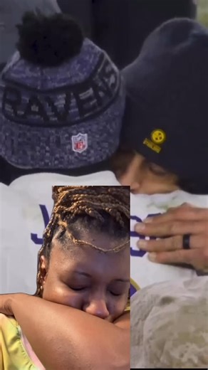 Dee on Instagram: "Before this gets out of hand, I’m pretty sure there are plenty of members of the ravens fuck that would kiss Lamar if they had a chance. I just wanted to know if we saw the same display of affection and respect or did I miss see something. That is all no judgment. #steelers #ravens #afcnorth"