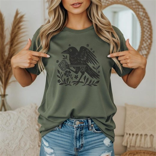 Dark Cottagecore Raven Shirt – Crow With Vintage Key, Whimsigoth Gothic Botanical Art Tee, Witchy Gift for Her, Dark Academia Clothing - Etsy