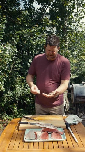 DINNER INSPO | Tide to Table Chucktown Catch: How To Prep Seared B Liner Snapper Fresh. Simple. Elegant. Delicious. Chef @johnondocooks shows us how simple ingredients, blended with fresh line and pole caught fish can be transformed into a well-balanced and truly mouthwatering dish. From #TidetoTable Full recipe here: https://www.pennfishing.com/blogs/stories/tide-to-table-season-1 🎥: Livit Films 🔪: Chef John Ondo #PENNFishing #LetTheBattleBegin #Tide2Table #CatchCleanCook #CaughtNotBought #Se