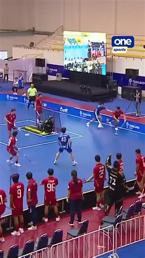 PHILIPPINES PULLS CLOSER! Team Philippines cuts into Thailand’s lead with a crucial second goal in the final period of their #SEAGames2025 men’s floorball gold medal showdown. Catch ALL THE ACTION of the 33rd SEA Games on #PilipinasLIVE. Download the app and register now FOR FREE! 📲 Google Play or App Store - ⁦⁦⁦⁦⁦⁦https://qrco.de/beEZco #SportsNatinTo #SEAGamesonPilipinasLIVE #SEAGames33 | Pilipinas Live