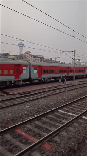 Howrah - Asansol Agnibina Express Shunting on Howrah Station and going through platform no 12